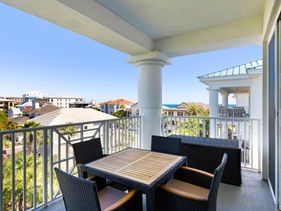 Blue Mountain Beach Retreat