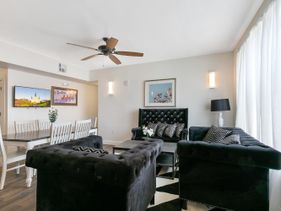 Sleek 4BR Urban Getaway in Proximity to FQ