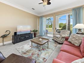 Peninsula Links B102