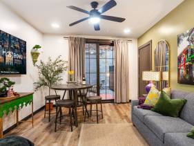 Urban Retreat Oasis: 4BR City Condo with Patio