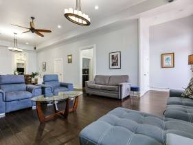 Downtown Luxury Suite 2