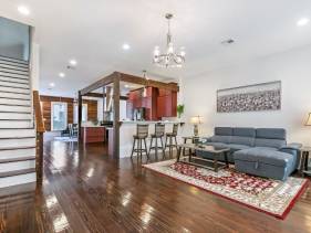 Spacious Loft-Style 3BR Townhouse