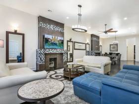 Downtown Luxury Penthouse 3
