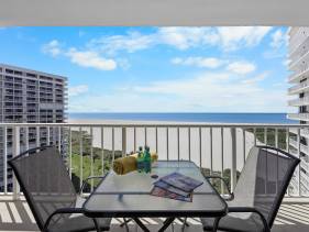Eye-catching beachfront condo with pool and nice views