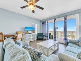 Laketown Wharf 838