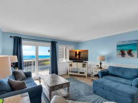 Holiday Surf and Racquet Club 319
