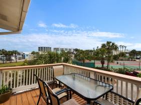 Beach Side- Harbor View