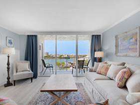 Dolphin Point 404C