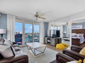 Pelican Beach Terrace 807