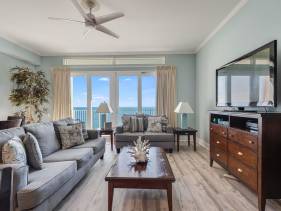 Laketown Wharf 2018