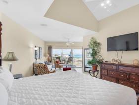 Beach Pointe 101