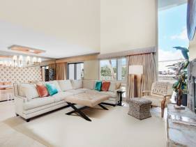 Shoreline Towers Townhouse 4-1