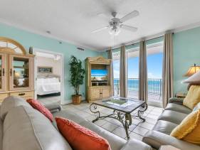 Twin Palms 702