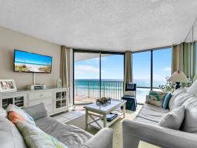 Leeward 403 at Edgewater