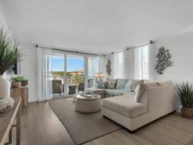 Dolphin Point #401C
