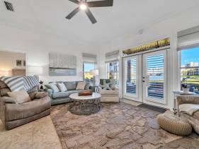Lakefront 402