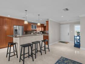 Lighthouse Point 325