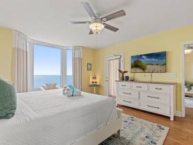 Emerald Beach Resort 1431 | Tucker’s Tondo