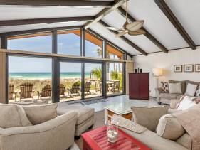 GULF FRONT 3BD/2BA Home with private beach access!