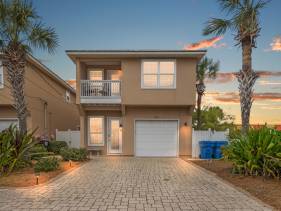 Escape to Sand Dollar Holler: Coastal Retreat, 3 Beds,