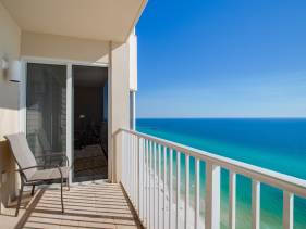 Sleep in Comfort in The Most Spacious 2 Bedrooms Tidewa