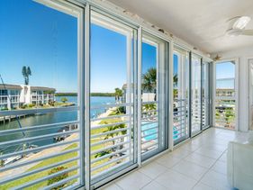 Waterfront 2-Bed Retreat in Longboat Key