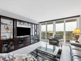 6415 midnight pass road unit 805