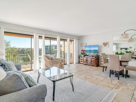Lagoon-View Resort Unit in Siesta Key