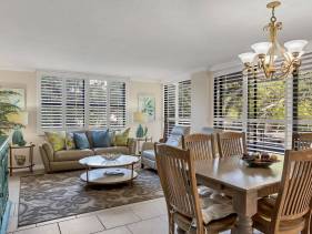 6415 midnight pass road unit 210
