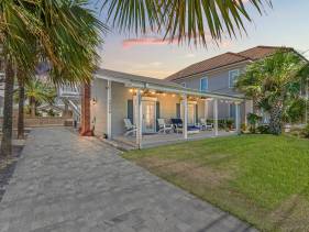 Cute Beach Cottage Steps to the Beach! Panama City Beac