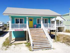 Charming 3BR/2BA Boho Beach Cottage in Gulf Shores