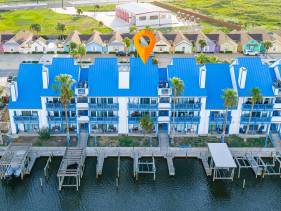 Spinnaker 317 - WATERFRONT/BOAT SLIP!