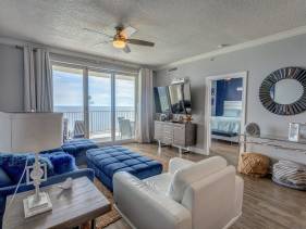 Twin Palms Resort 2104