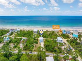 Pet Friendly Beach House - Cottage at Indian Summer