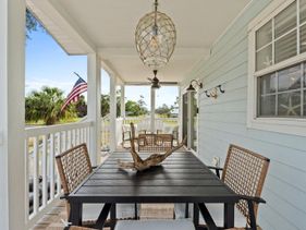 Pet Friendly Beach House - Hakuna Matata