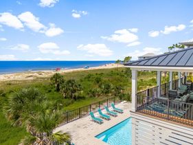 Pet Friendly Beach House - The Great White Florida Hous