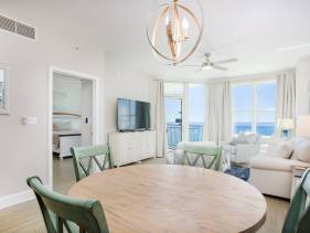 Aqua Resort 1010