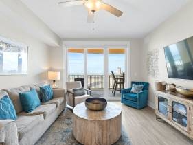 Calypso Resort 3-811