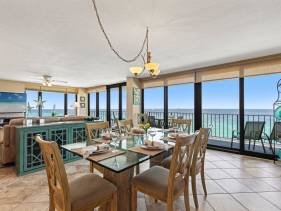 It Doesn’t Get Any Better Than This! 2BR 2BA Sleeps 8 B