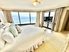 4133 Beachside One