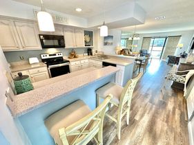 914 Harbour Point