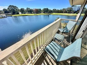 912 Harbour Point
