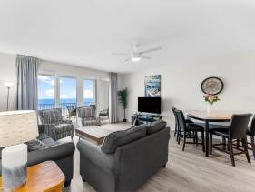 Laketown Wharf Beach Resort 1712