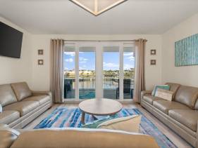 Laketown Wharf Beach Resort 221