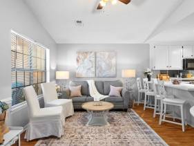 Horizon South 73D