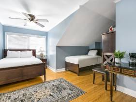 NOLA Vibes | Cozy Studio on Canal Street