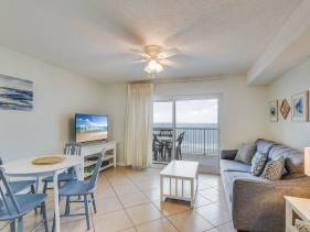 Royal Palms 1203