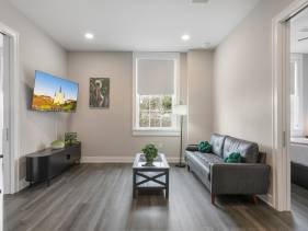 Inviting 2BR Suite Steps from Historic New Orleans