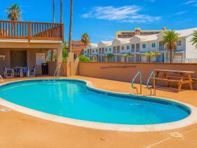 Short Walk to Beach - Pool - 1st Floor