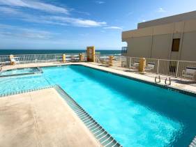 Penthouse Beachfront Views Renovated